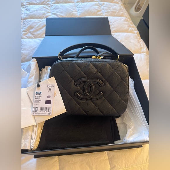 Chanel Timeless Vanity Case- 23P Top handle - Picture 1 of 10